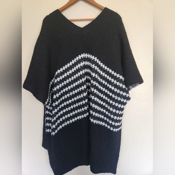 Women's Black & White Open Front Cardigan - Picture 2 of 5